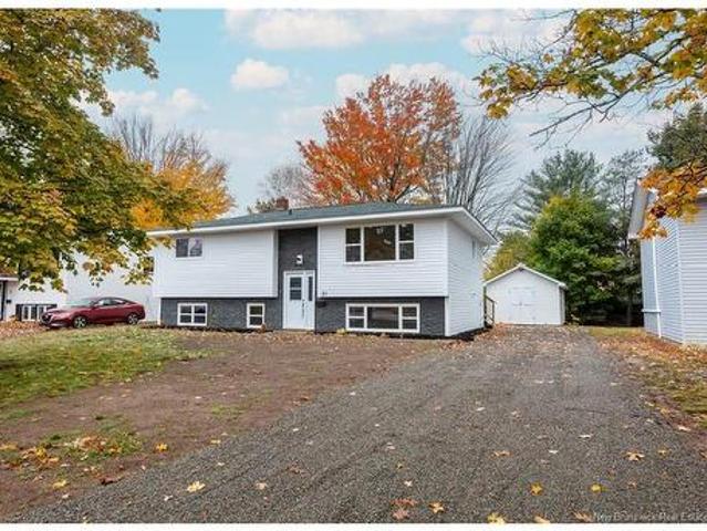 21 Shawn Crt, Riverview, NB, E1B 3R5 house for sale | Listing ID NB134348 | Royal LePage