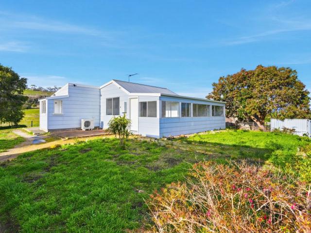 21 Spitfarm Rd, OPOSSUM BAY TAS 7023