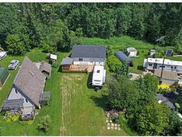 21 Spruce Crescent, Rural Lac Ste. Anne County, AB, T0E 0A0 house for sale | Listing ID E4498 | Royal LePage