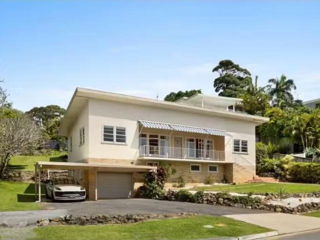 21 Stapylton Street 75 Garrick Street, COOLANGATTA House for.