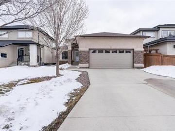 Fairford, Division No 19 - Patio, Fireplace