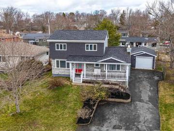 21 Summerville Drive, Sackville, NS, B4C 2M8 house for sale | Listing ID 202608 | Royal LePage