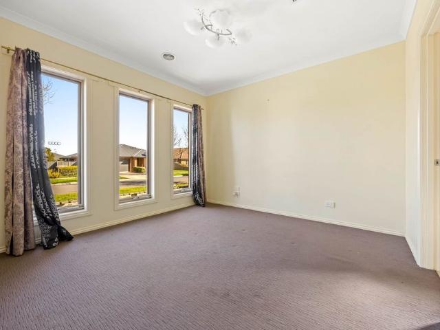 21 Sutcliffe St, Lucas, VIC, 3350