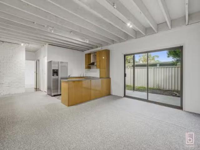 2/1A Annabel Avenue, LAKE MUNMORAH House for rent Listed by C.