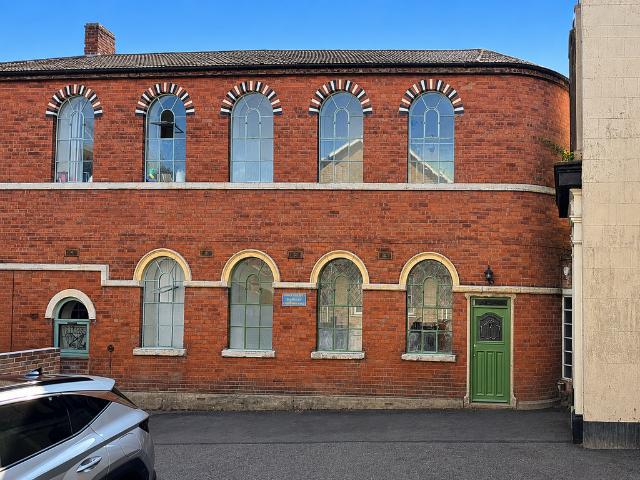 21a Wolverhampton Street 1 bed apartment to rent £750 pcm £173 pw