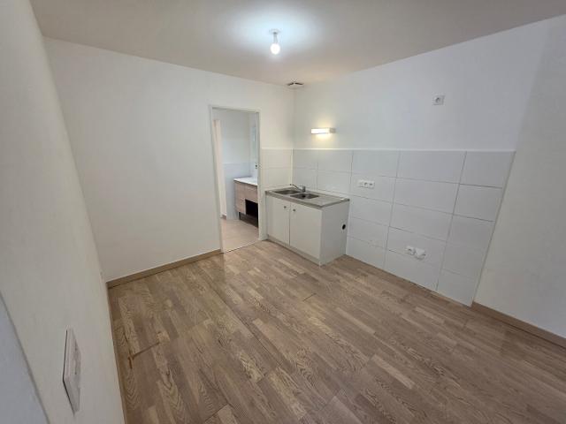 21JG727 T2 NANTUA 52.35m2 eau froide incluses + une place de parking en extérieur n°20