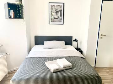 21qm² Business Apartment nah am Tierpark, Bielefeld Amsterdam Apartments for Rent