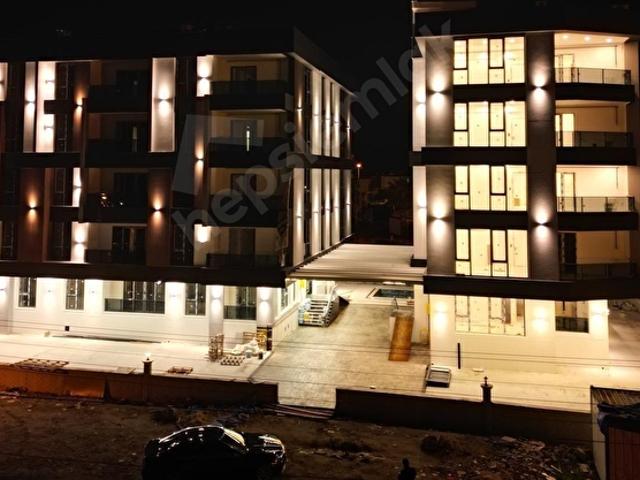 2+1Satılık Daire Havuzlu Site Sahile 200 m Ebeveyn Banyolu