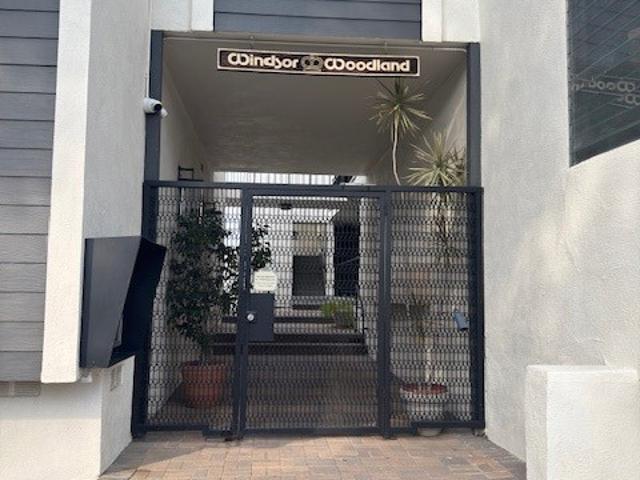 22041 Costanso St, Unit 103, Woodland Hills, CA 91364 | MLS #SR25270