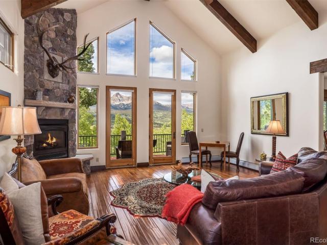 2204 Hamilton Creek Road