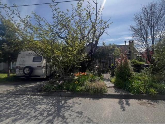 2204 Hamilton Street, New Westminster, BC, V3M 2R1 house for sale | Listing ID R3112 | Royal LePage