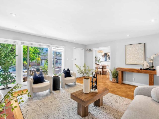 2204 Roosevelt Avenue