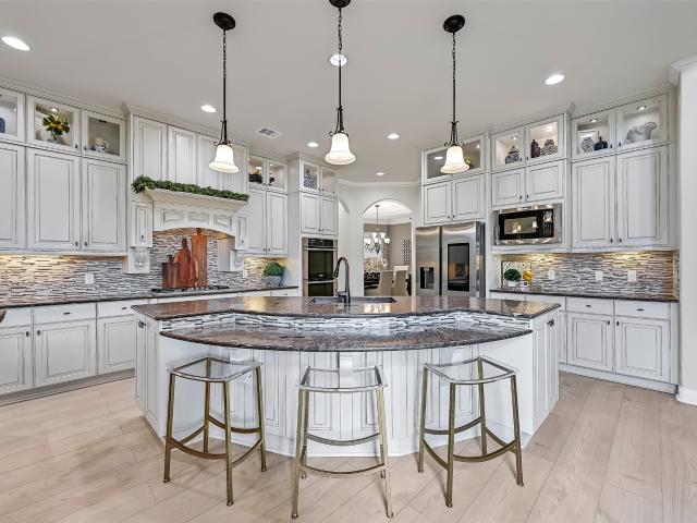 2204 Stillhouse Hollow Lane