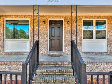 2204 Sandra Court