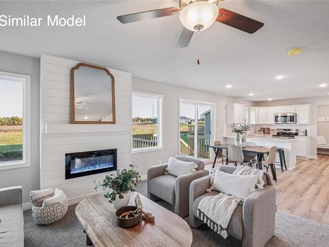 2204 White Oak Lane