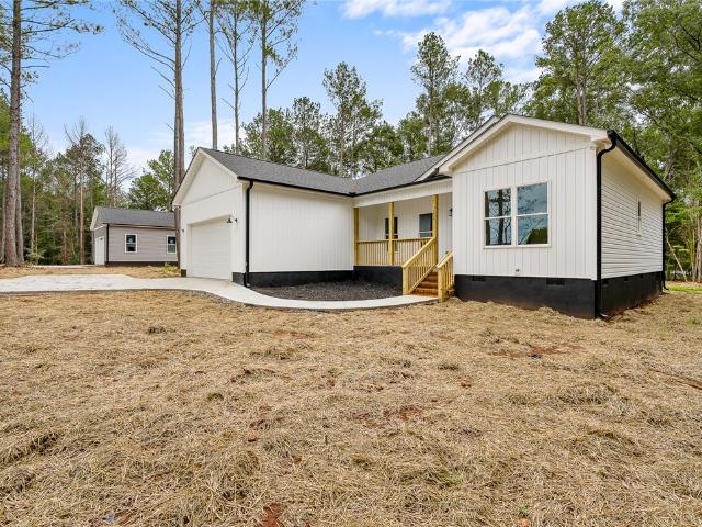 2204 White Street Extension