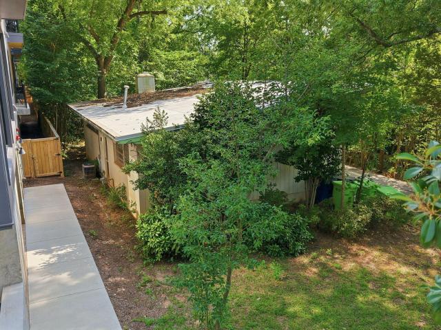 2205 Garden Place