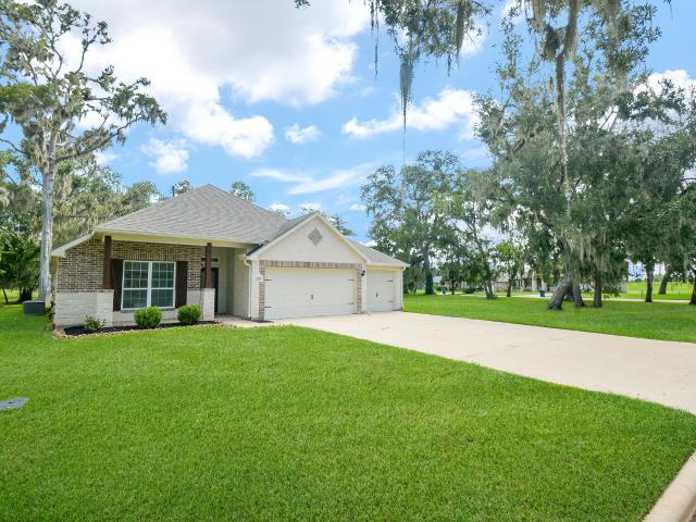 2205 Lake Foreest Dr Drive