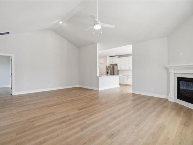 2206 Edwin DR
