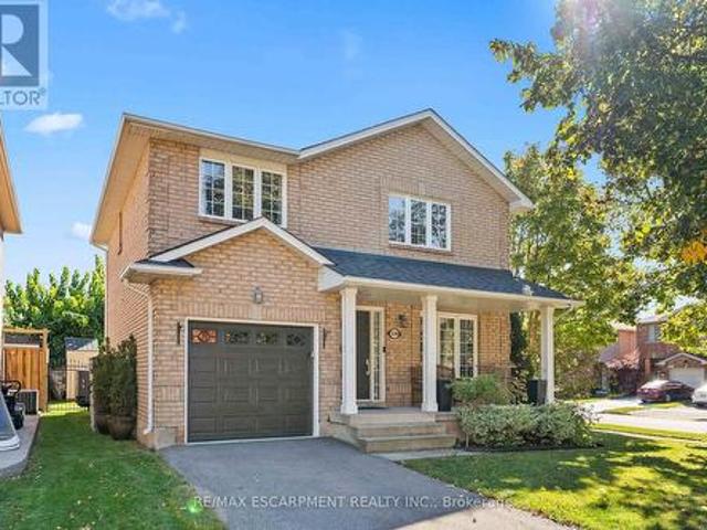 2206 Golden Orchard Trail, Oakville, ON, L6M 3N6 house for sale | Listing ID W14108 | Royal LePage
