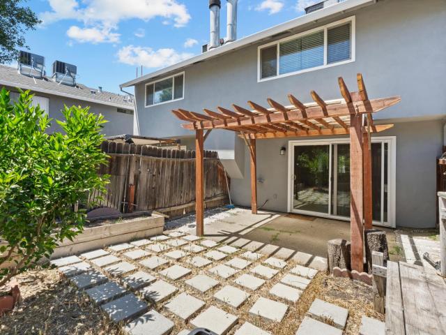 2206 Piccardo Cir, Unit 9, Stockton, CA 95207 | MLS #226034
