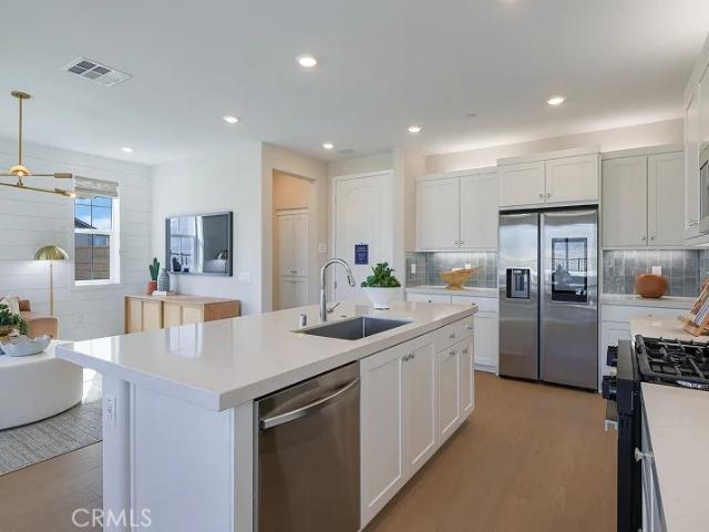 2207 Aneto Way