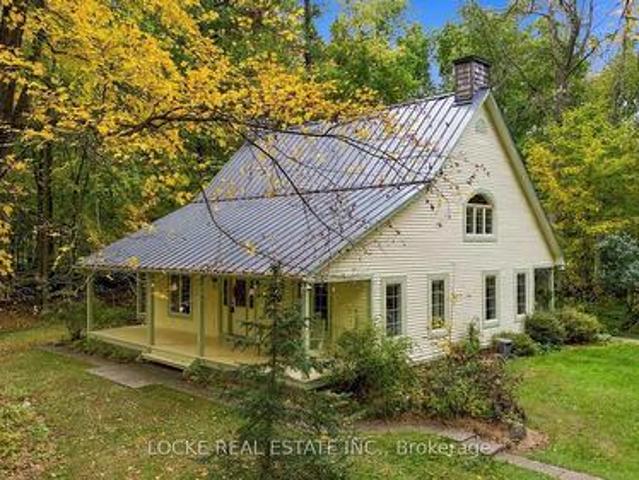 2207 Pleasantview Court, Ottawa, ON, K4C 1H7 house for sale | Listing ID X13884 | Royal LePage
