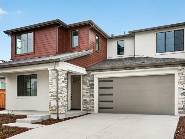 2207 Vandeleur Drive