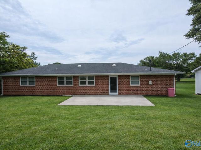 2208 Suzanne Circle NW