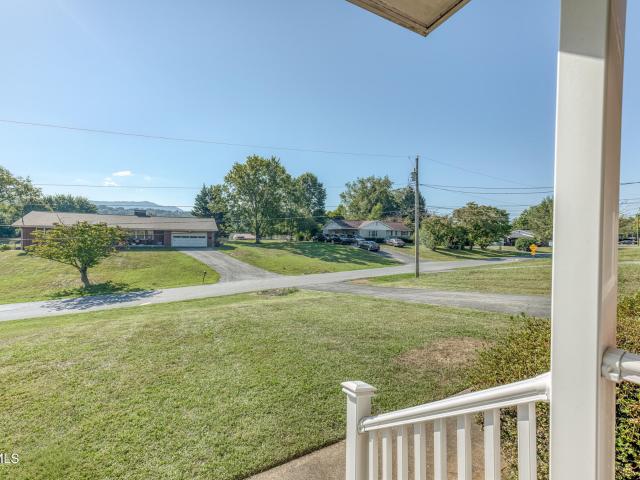 2208 Wyndale Road