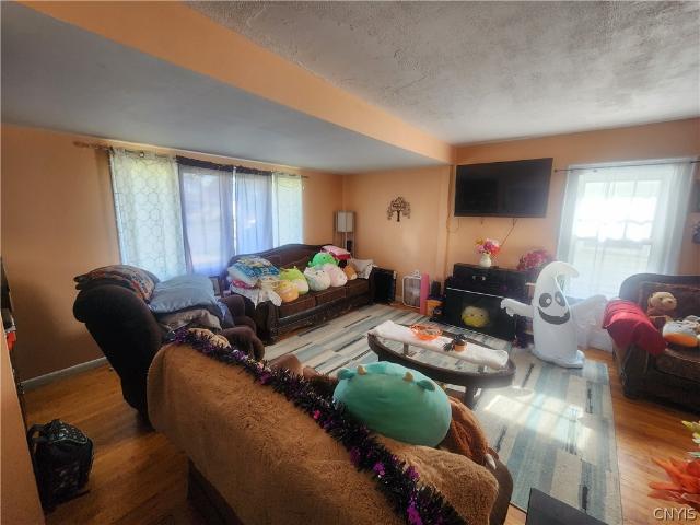 2209 Grant Boulevard # 11