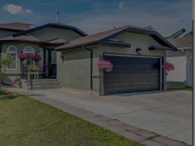 $2200 Main Floor House in Applewood