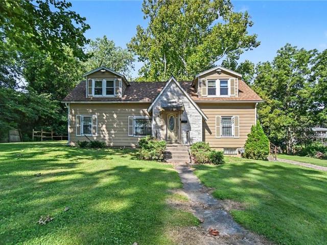 2200 N 37th Street