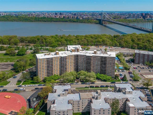 2200 N Central Road # 6H