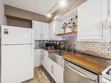 2200 Nevada Ave, Unit 211, St. Louis Park, MN 55426 | MLS #7010