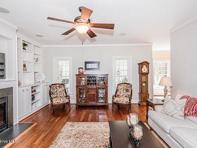 2200 Capstone Court