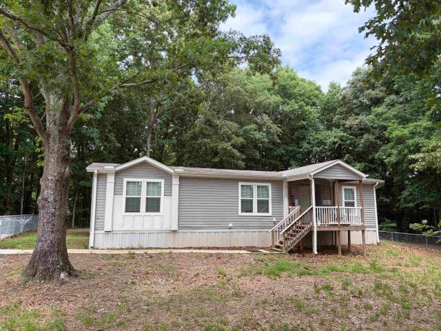 2200 Gilbert Ln