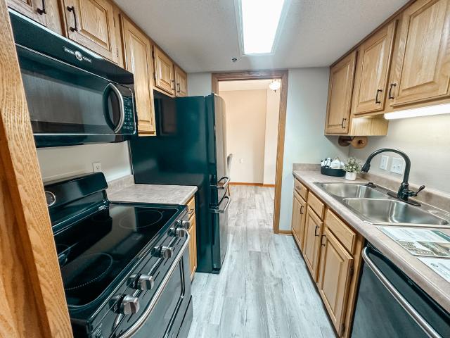 2200 Hamilton Drive 503