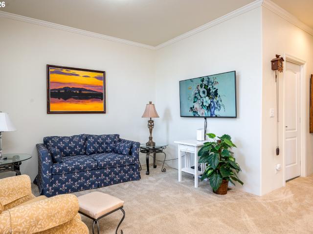 2200 lancaster dr # 5d