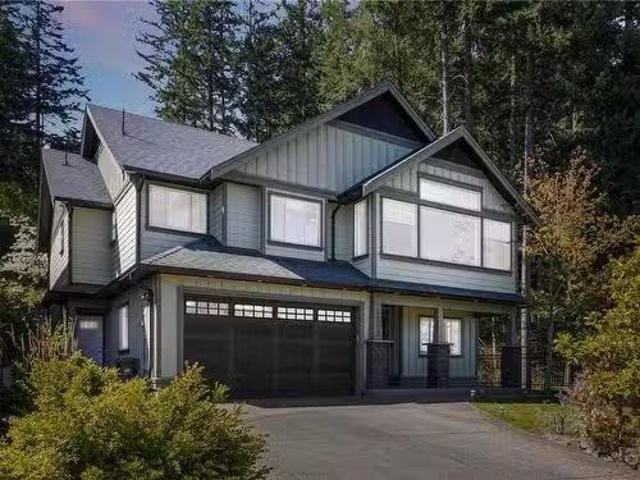2200 Players Dr, Langford, BC, V9B 0L2 Luxury House for sale.