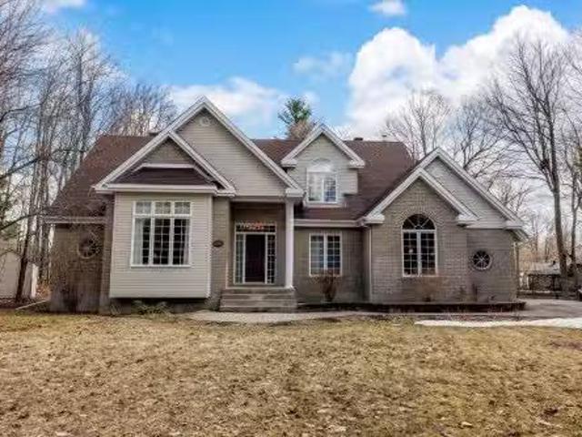 2200 Rue De La Volière, Saint Lazare, QC, J7T 2G6 house for.