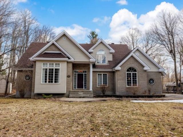 2200 Rue De La Volière, Saint Lazare, QC, J7T 2G6 house for sale | Listing ID 12491 | Royal LePage