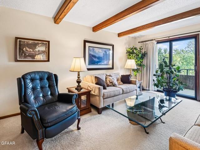 2200 S 29th St Unit 21N, Grand Forks, ND 58201