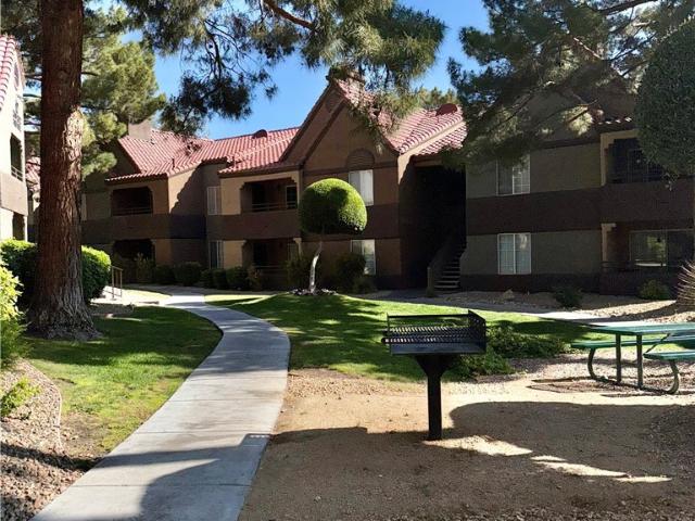 2200 S Fort Apache Road 2062