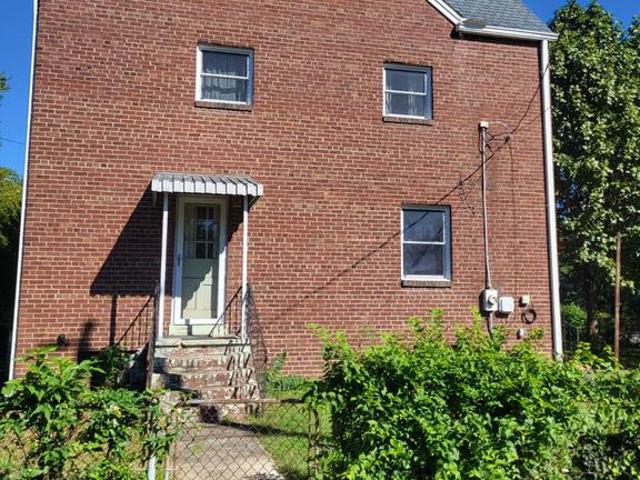 2200 & 2202 Scroggins Road