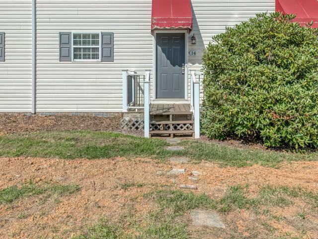 2201 Cherokee Road 14