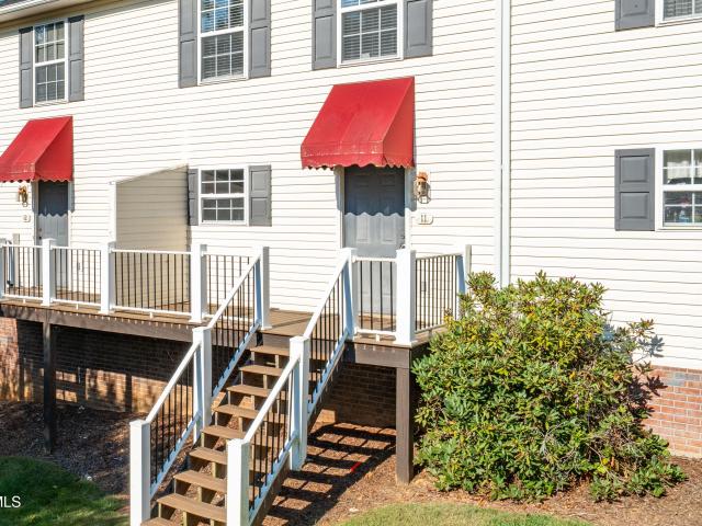 2201 Cherokee Road Apt 11