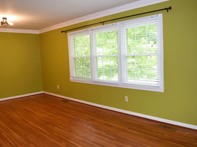 2201 Ivy Lane