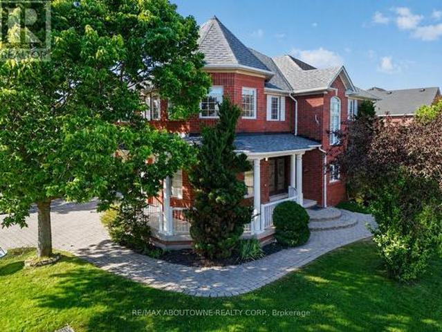 2201 Lapsley Crescent, Oakville, ON, L6M 4V2 house for sale | Listing ID W13576 | Royal LePage
