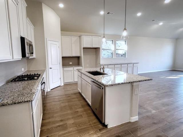 2201 River Trail